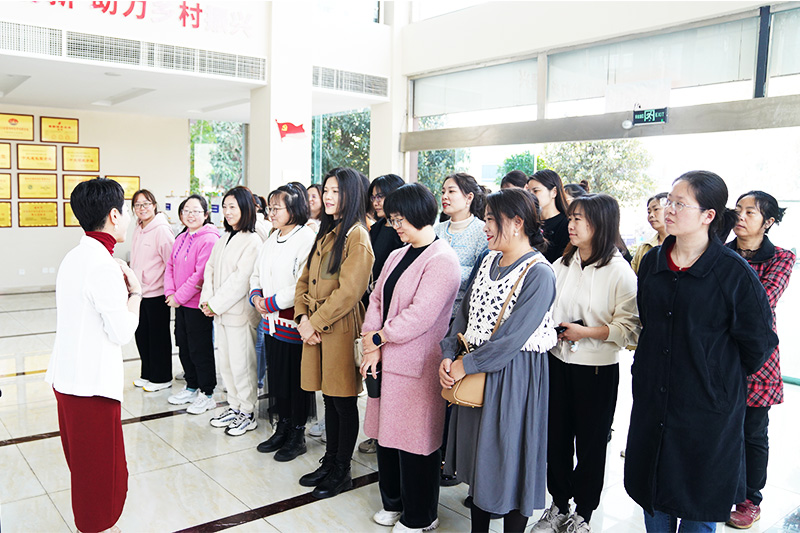 long8Ψһ�����ذ�Ů��Ա������