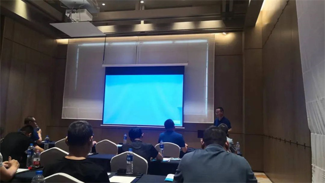 long8Ψһ����̽����΢���ؼ���������